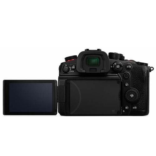 Lumix GH6 Digital Camera with Leica 12-60mm F2.8-4 Lens Product Image (Secondary Image 3)
