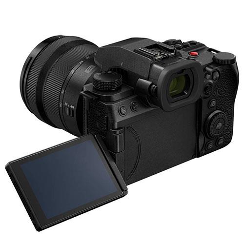 Lumix S5 IIX Mirrorless Camera with Lumix S 20-60mm and 50mm Lenses Product Image (Secondary Image 3)